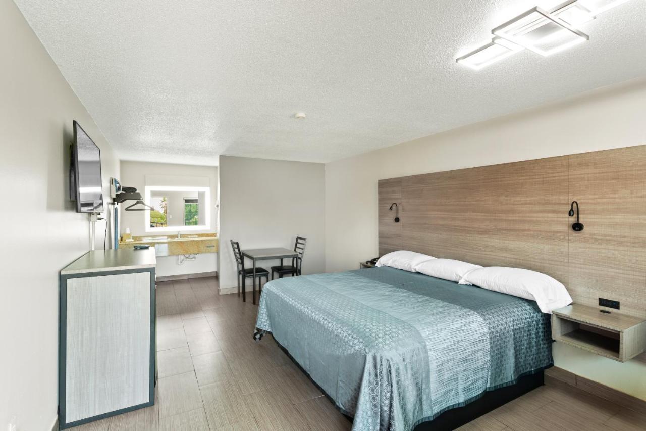 Siesta Inn Mcallen Extérieur photo