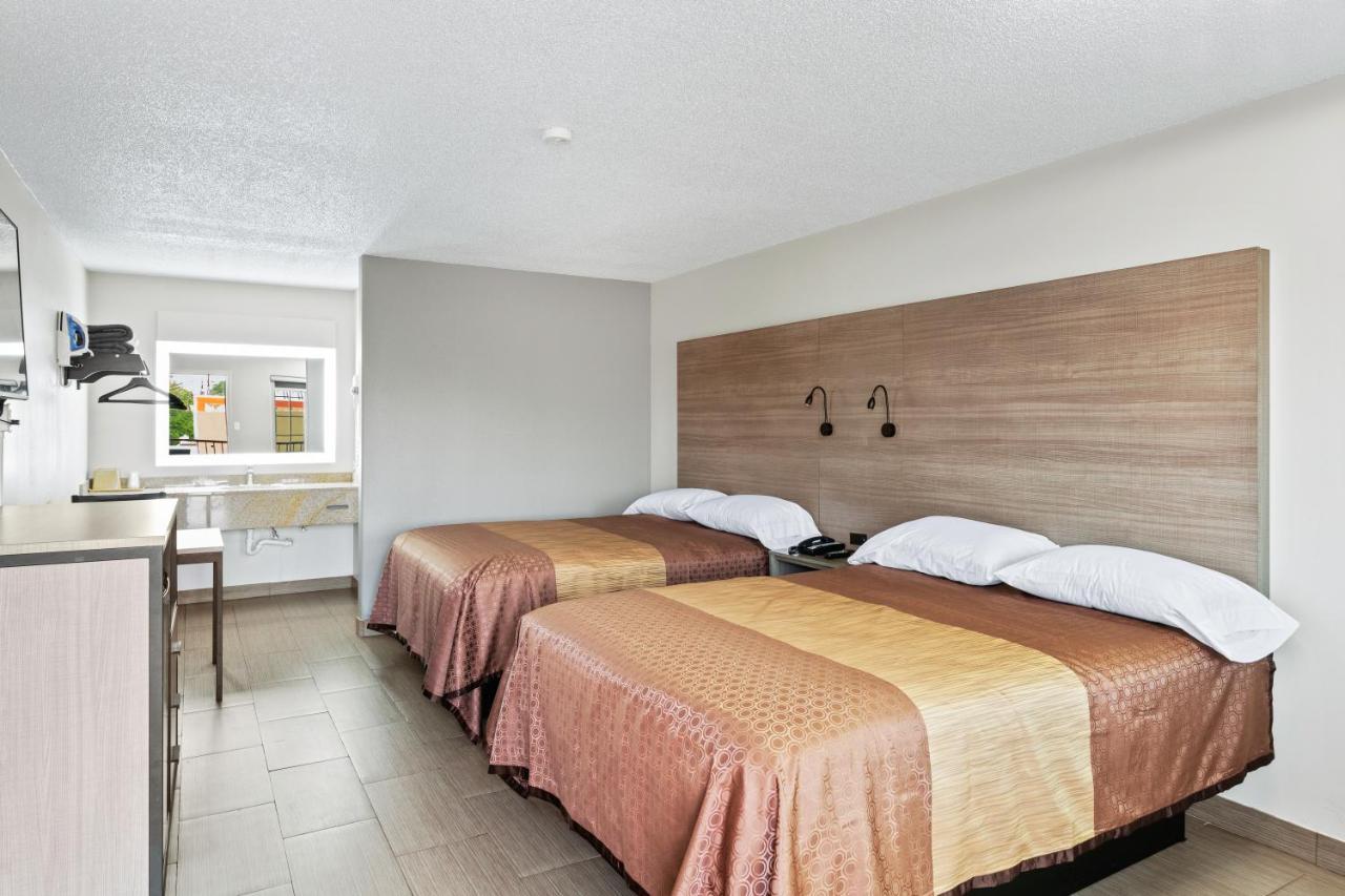 Siesta Inn Mcallen Extérieur photo